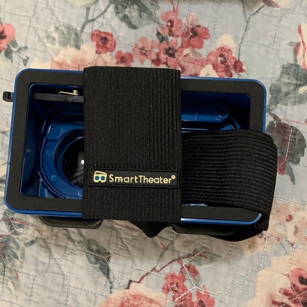 Blue Virtual Reality Headset